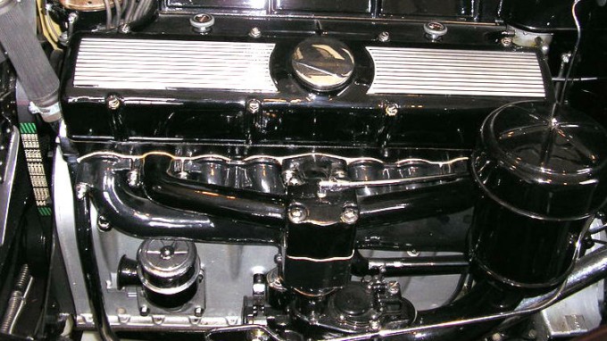 1935_CADILLAC_V-12_engine