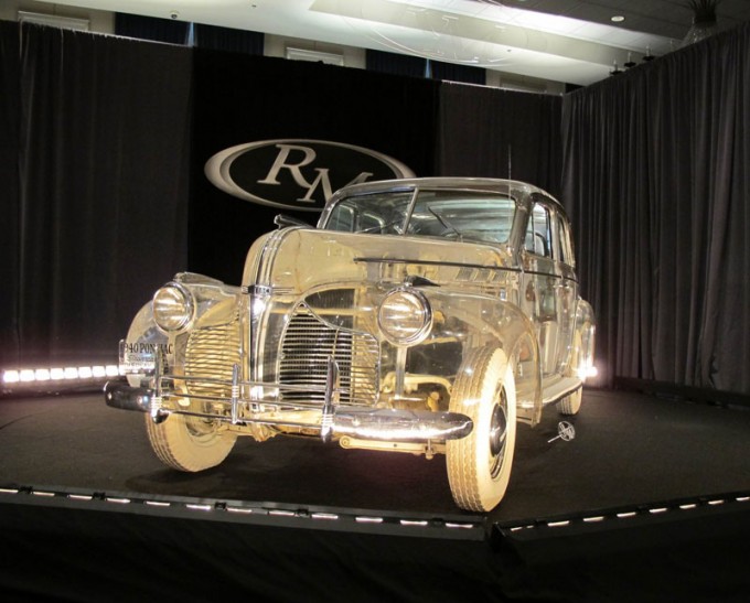 1939-Pontiac-Plexiglas-Deluxe-Six-Ghost-Car